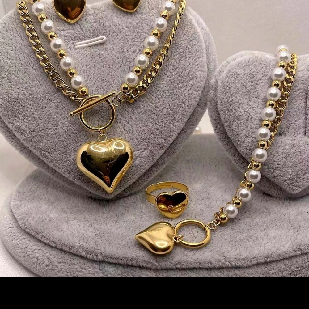 Gold and Pearl Heart Jewelry Set